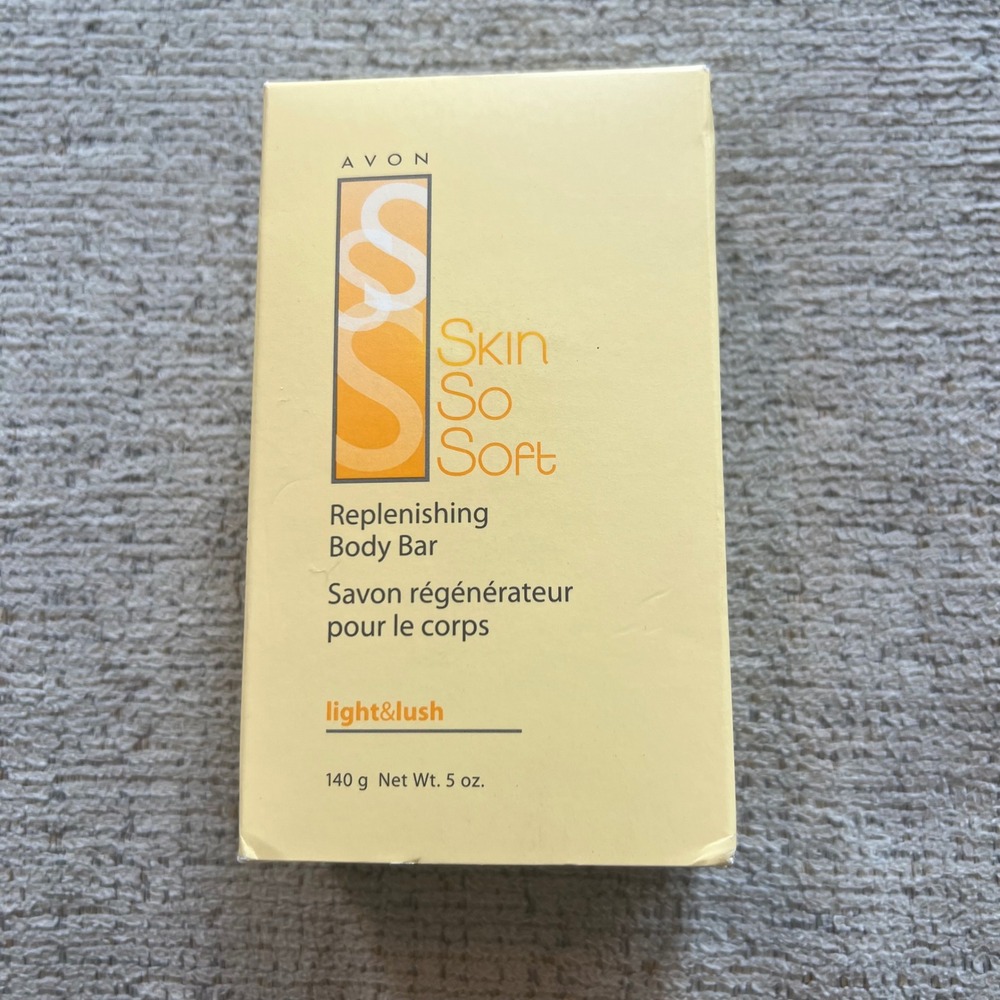 Avon Skin So Soft Replenishing Body Bar Light & Lush 5 oz Soap Shea Butter 2005
